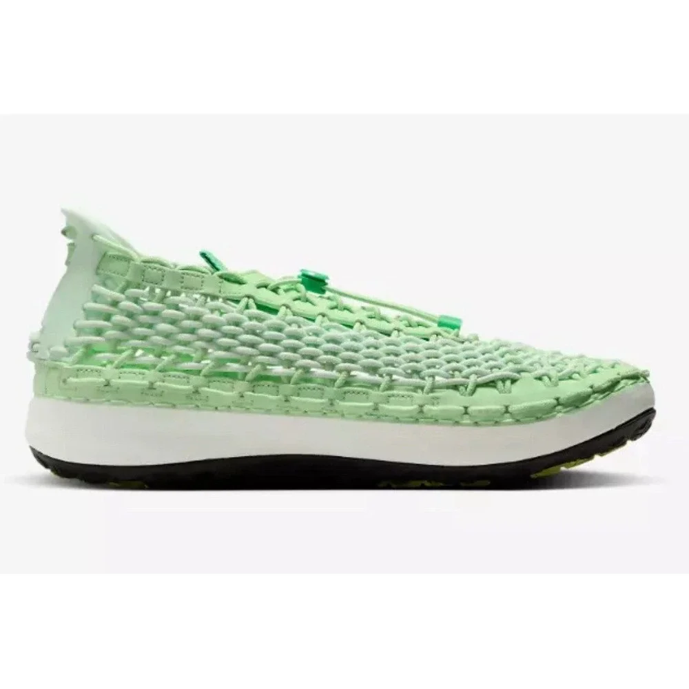 Size 10 - Nike ACG Watercat+ Vapor Green